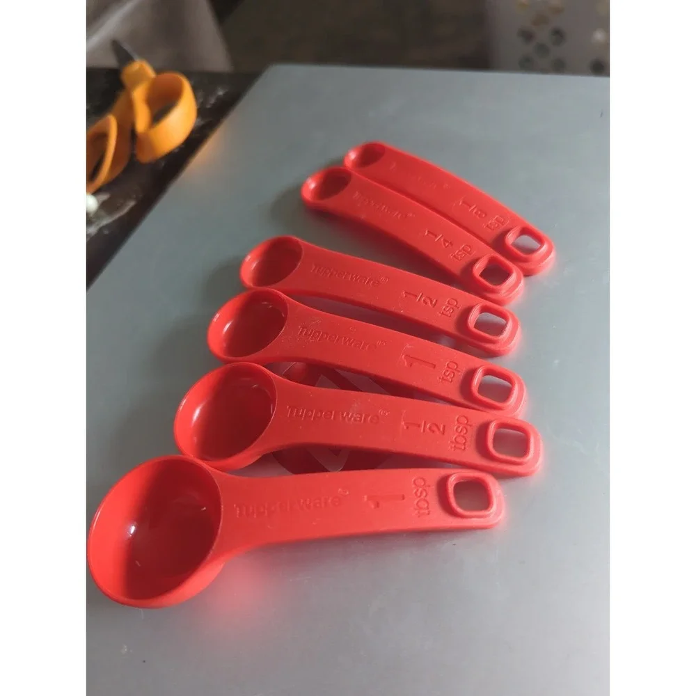 Tupperware Measuring Spoons Chili Red Nesting Complete Set Of 6